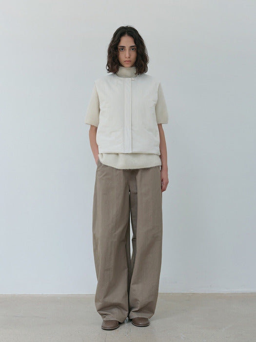 [moia] padded vest (ivory)