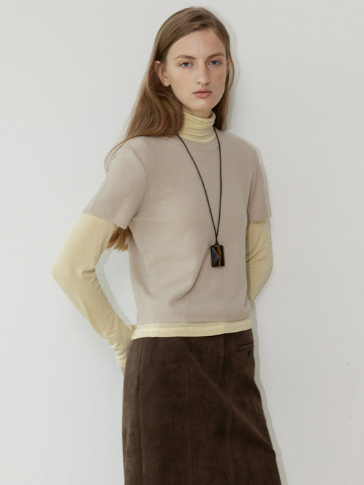 Loeuvre Back Slit Turtleneck T-Shirt
