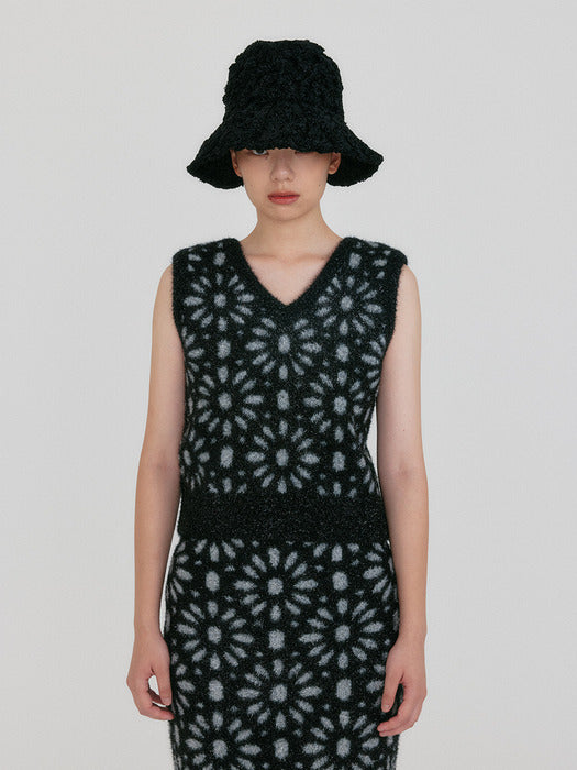 [EENK] Zita Floral Knit Vest - Black