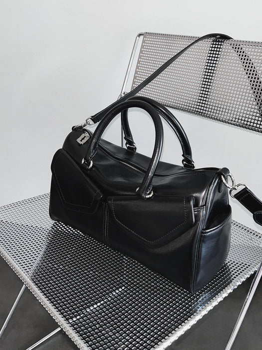 [vunque] Occam Doux Double Pocket Tote M (2 Colors)

A versatile and stylish medium-sized tote bag featuring two spacious pockets for effortless organization. Perfect for daily use, this bag is designed to keep your essentials within easy reach.