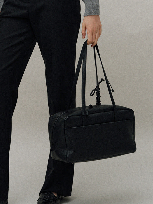 [nothing written] Pocket shoulder bag (Black)