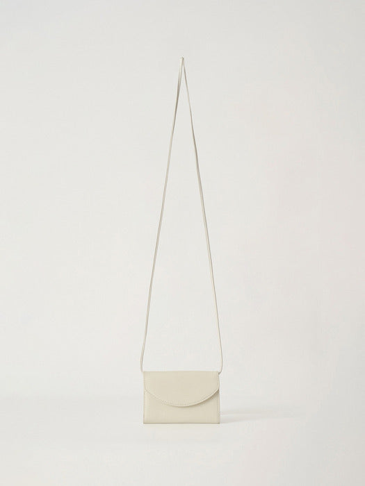 Leather card holder (Salt)