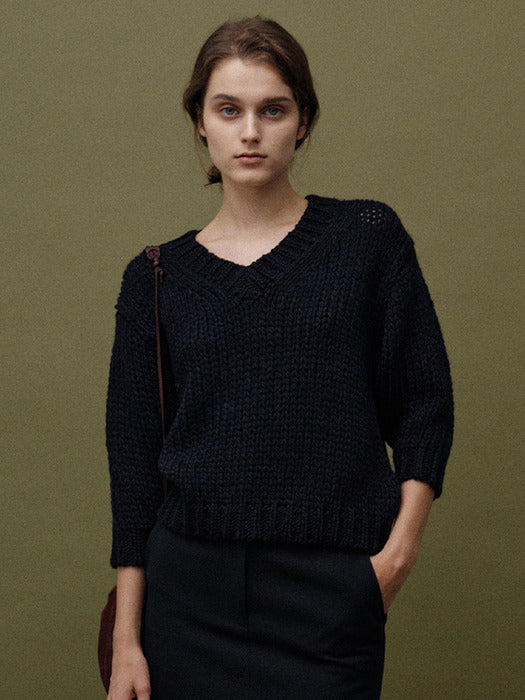 Nothing Written Wide v-neck sweater (Navy)