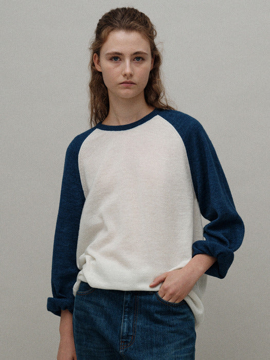 Nothing Written Palie raglan pullover (Ivory / Blue)