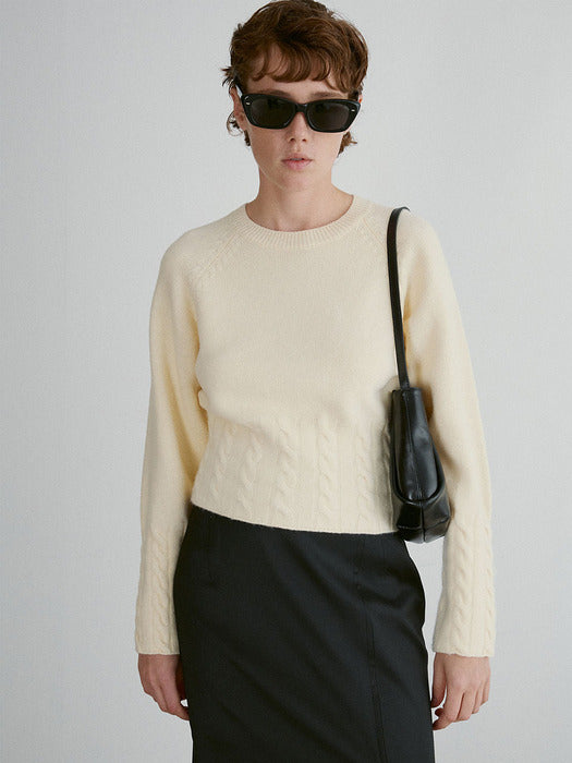 [recto] BRUSHED CABLE ACCENT KNIT TOP (2COLORS)