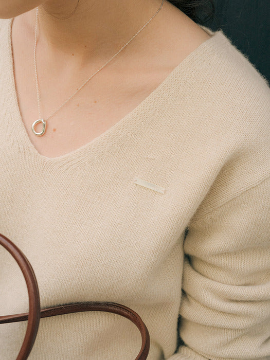 [TILLIDIE] Till logo v-neck wool knit_Beige