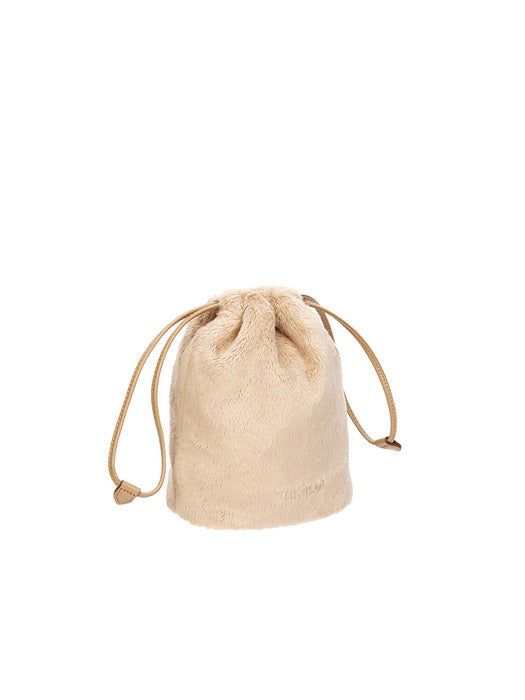 [vunque] Perfec Drawstring Fur Pouch (퍼펙 드로우 스트링 퍼 파우치) Beige