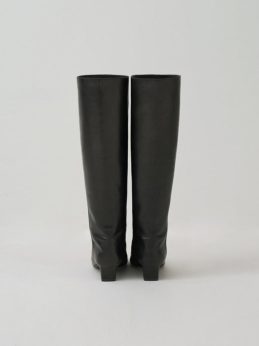 Shoes in black - Premium quality product image