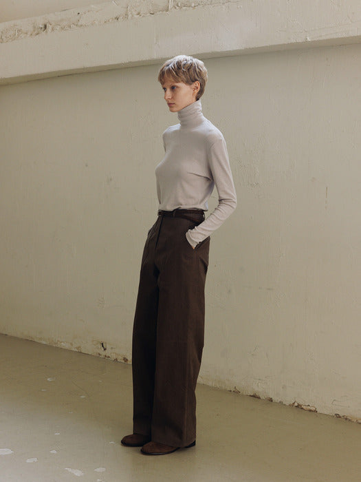soft turtleneck (beige)