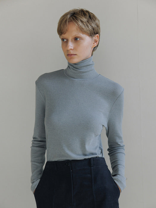[moia] soft turtleneck (baby blue)