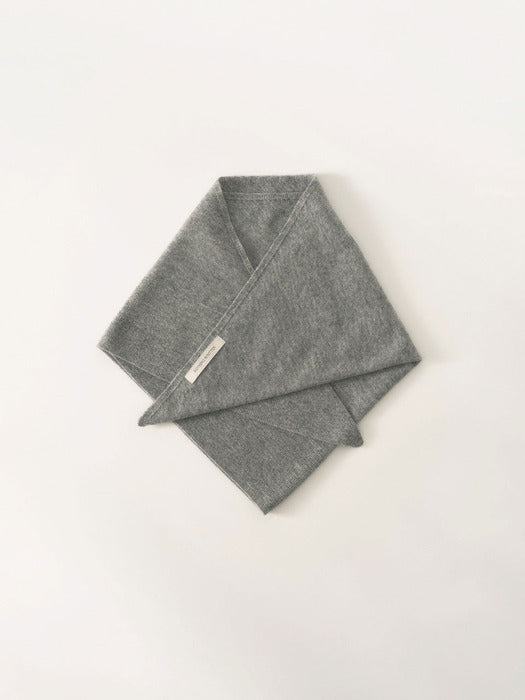 [nothing written] Triangle cashmere muffler (Gray)