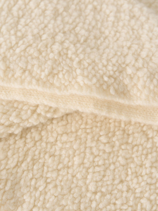 [nothing written] Triangle wool muffler (Ivory boucle)