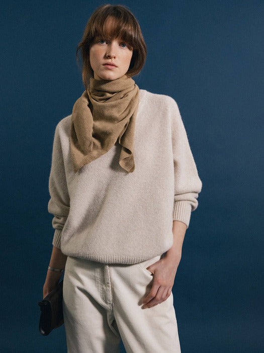 [nothing written] Pound alpaca sweater (Oatmeal)