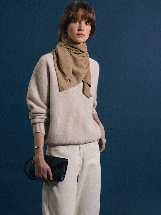 [nothing written] Pound alpaca sweater (Oatmeal)