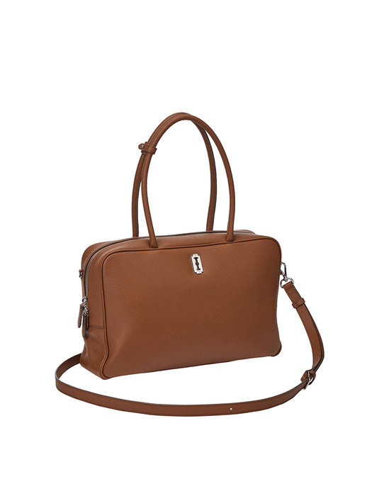 [vunque] Toque Square Tote M (토크 스퀘어 토트 미듐)_2colors

Square-shaped tote bag with a modern design, perfect for daily use.