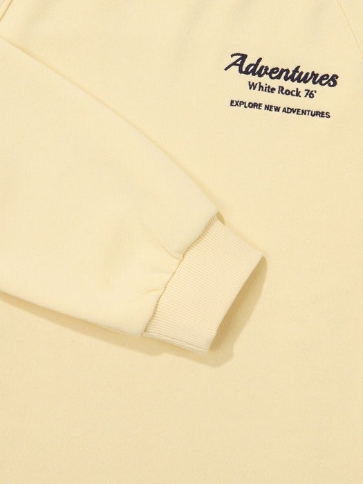 Semi-Cropped Small Graphic Crewneck Sweatshirt_FS2POG3152F_BTY