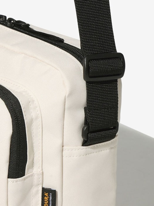 Essential Medium Crossbody Bag_FS3BCG3330X_CRM