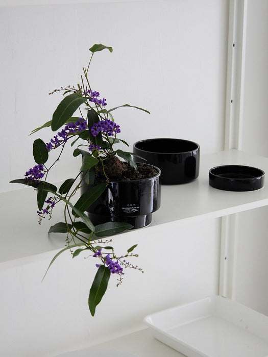 Wconcept_Gbh_Home Ceramic Plant Pot Black (Saucer included)