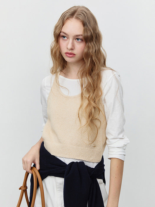 Clothing in beige - Premium quality product image