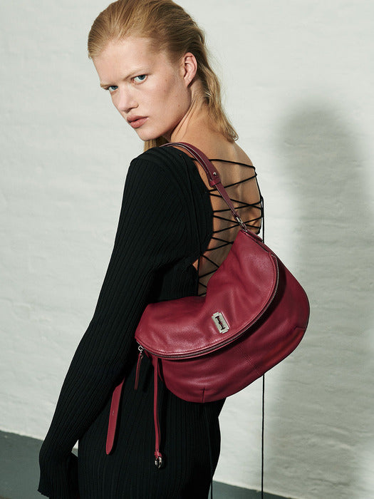 [vunque] Halfmoon Flap Shoulder S (2 Colors)