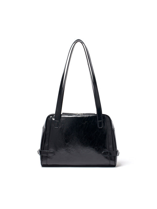 BIKER DETAIL SQUARE SHOULDER BAG IN BLACK