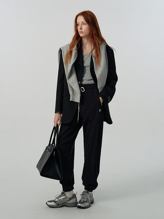 UNISEX LEATHER LOGO SWEAT PANTS BLACK_UDPA5A101BK