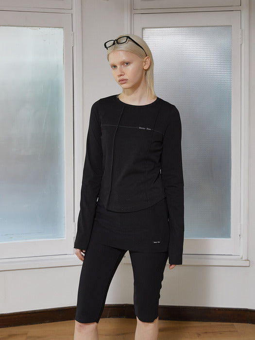 TUCK DETAIL SMALL LOGO TOP IN BLACK