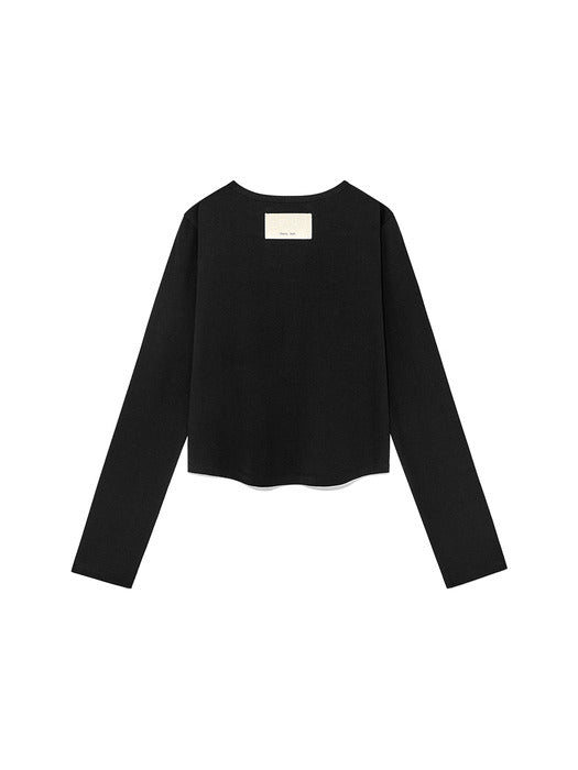 TUCK DETAIL SMALL LOGO TOP IN BLACK