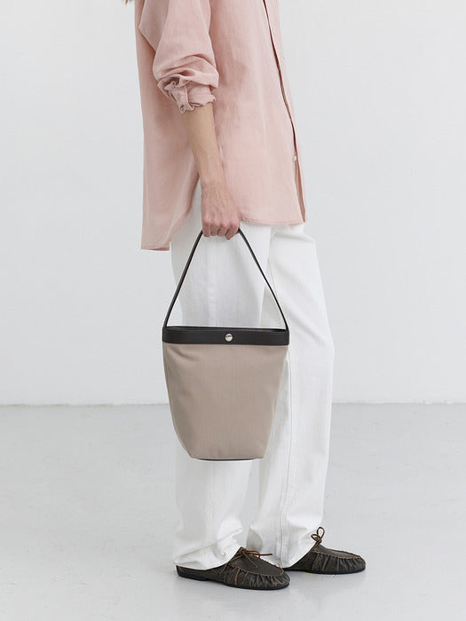 [dunst] CANVAS LEATHER SHOULDER BAG BEIGE BROWN_UDBA5E214I1