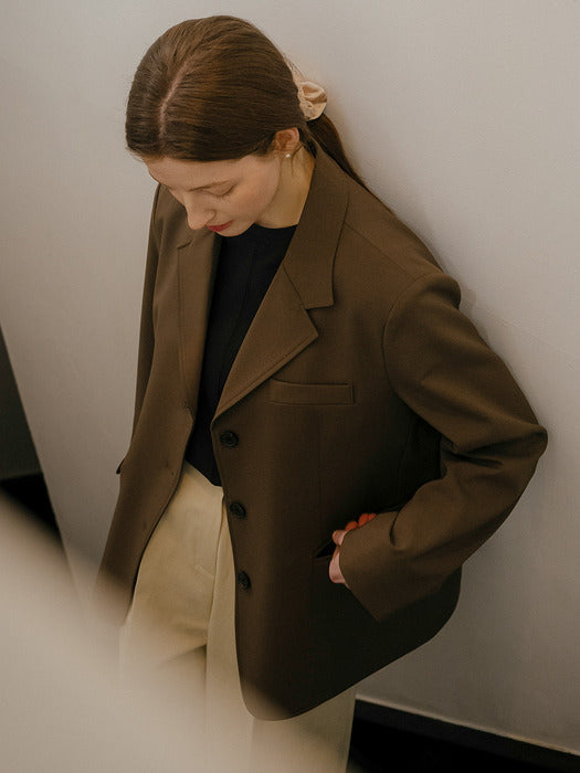 [TILLIDIE] Essential 3-button blazer_Brown
