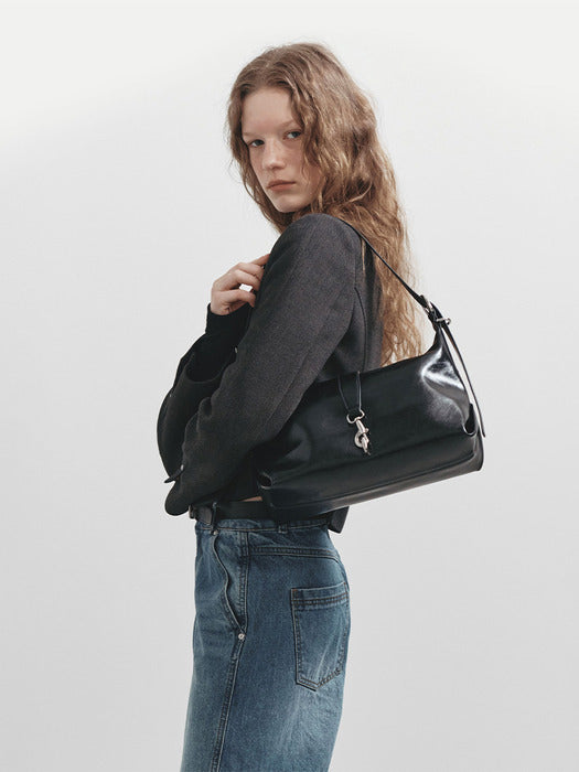 [raive] Hailey Small Shoulder in Black UA5SB075-10