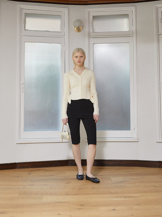 BANDING CAPRI SKIRT PANTS IN BLACK