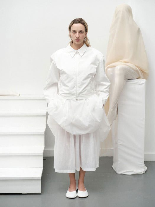 Amomento Cropped Zip-UP Jumper - White