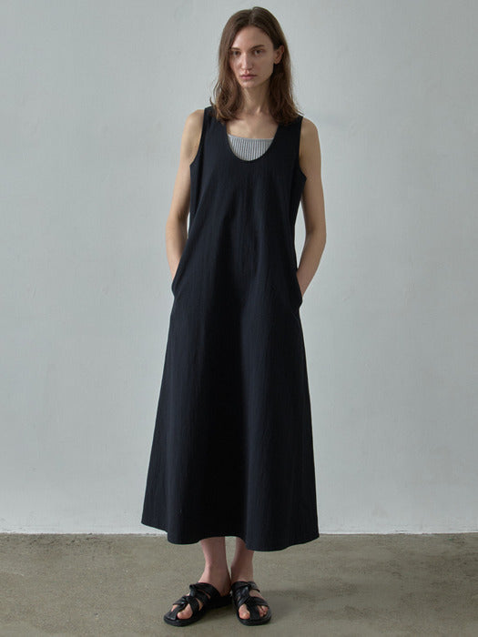 Facade Pattern U-Neck Sleeveless Dress black