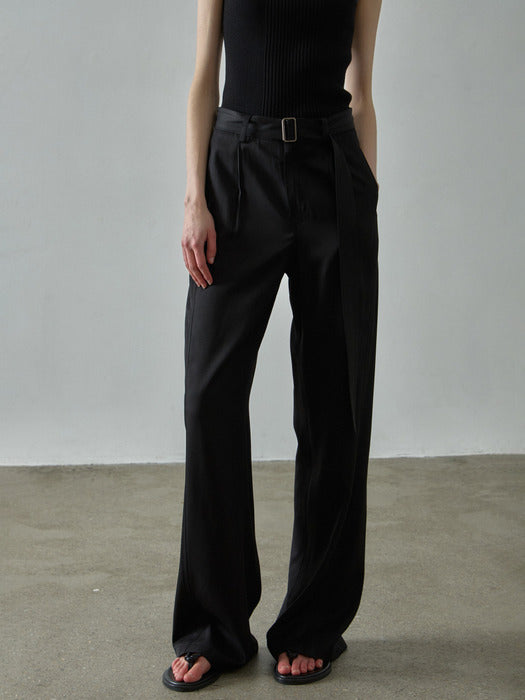 [facade pattern] Belted Curved Pants_black