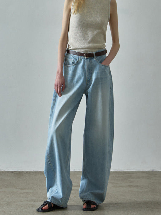 Wide Tapered Denim - Light Indigo