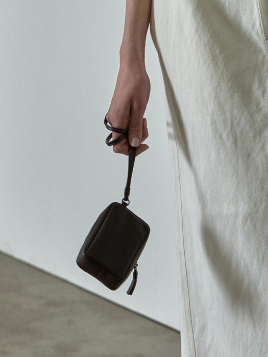 [facade pattern] Mini Strap Bag in Chocolate