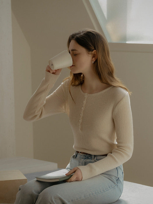 [TILLIDIE] Round neck curve Linen knit_Light beige