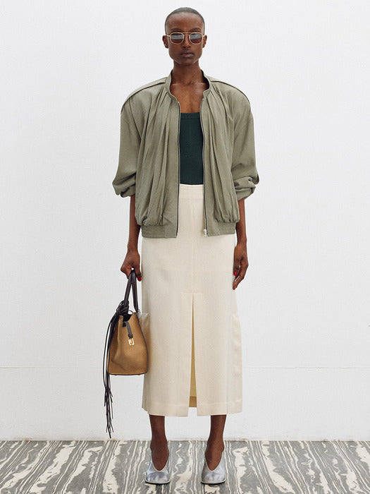 [recto] FRONT SLIT LONG SKIRT (CREAM)