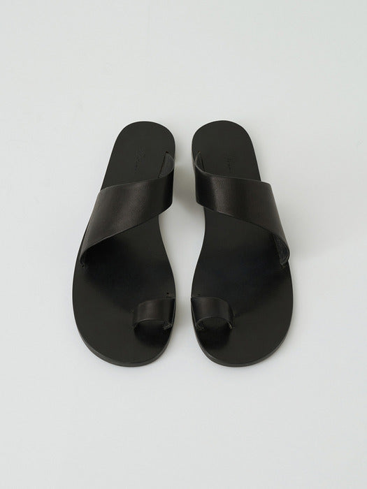 [moia] curved flip-flops (black)