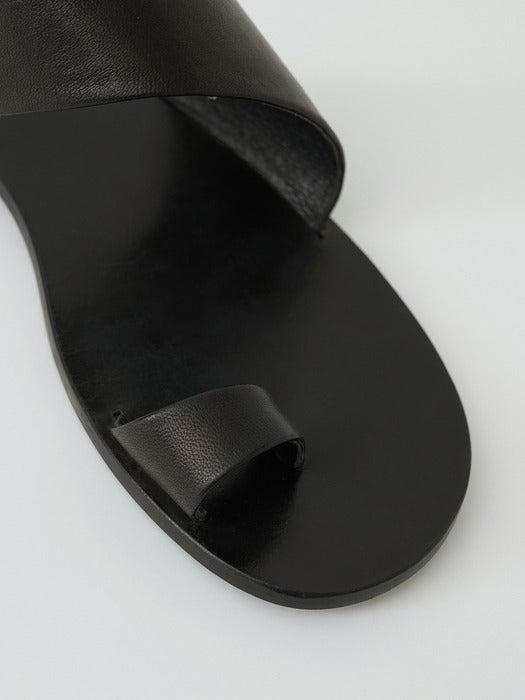 [moia] curved flip-flops (black)