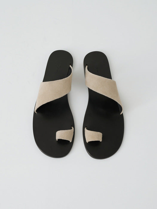 Shoes in beige - Premium quality product image