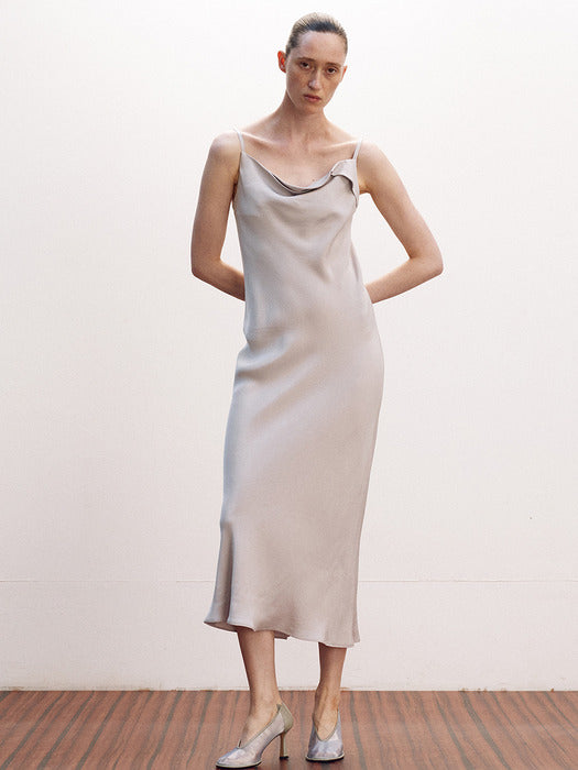Recto Drapery Neckline Slip Dress (White Grey)