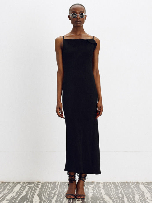 Recto Drapery Neckline Slip Dress (Black)
