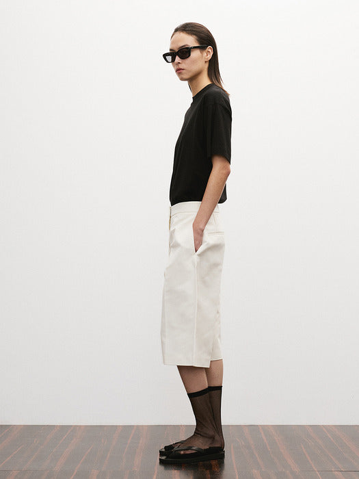 Recto Pin Tucked Detail Vermuda Pants (Ecru)