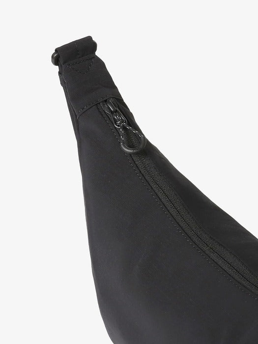 Half-Moon Hobo Crossbody Bag_FS3BCH1134X_BLK