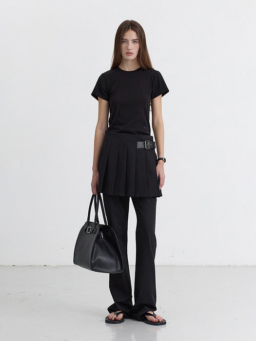 [dunst] CURVED HEM SLIM-FIT TOP BLACK_UDTS5B225BK