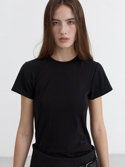 [dunst] CURVED HEM SLIM-FIT TOP BLACK_UDTS5B225BK