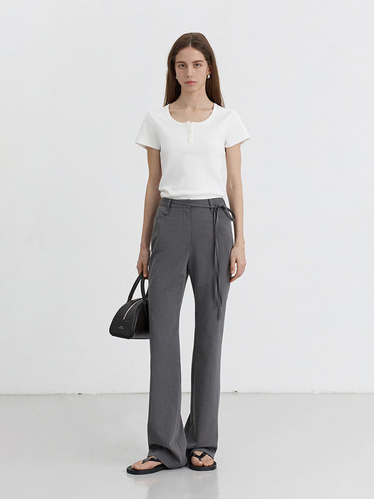 [dunst] SLIM SEMI BOOT-CUT SLACKS CHARCOAL GREY_UDPA5B226CG