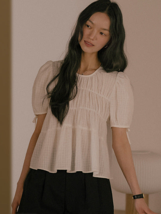 Tillidie Shirring puff blouse Ivory